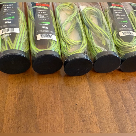5 Shakespeare 0.105 x 18" Ugly Twist Strips 12-Pack Pre-cut Trimmer Line - Picture 2 of 3